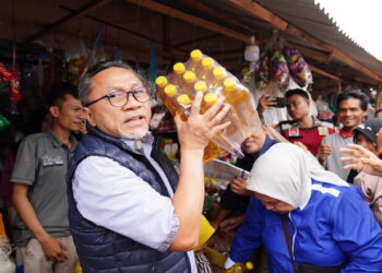 Tinjau Pasar Kalianda di Lampung, Mendag : Harga Barang Kebutuhan Pokok Stabil, Pasokan Terjaga