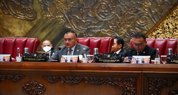 Paripurna DPR Setujui Perpanjangan Pembahasan Tiga RUU