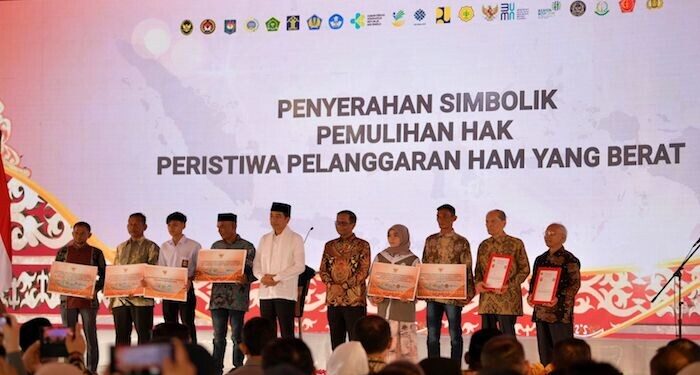 Anak Korban Pelanggaran HAM di Aceh menerima Beasiswa Kemendikbud RI