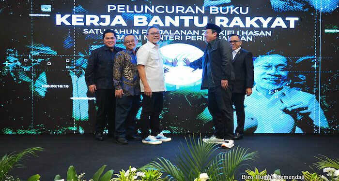 Peluncuran Buku “Kerja Bantu Rakyat: Satu Tahun Perjalanan Zulkifli Hasan Sebagai Menteri Perdagangan”