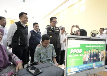 Gubernur Ridwan Kamil Tinjau Pelaksanaan PPDB di Majalengka