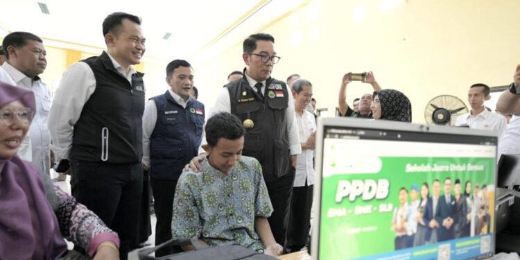 Gubernur Ridwan Kamil Tinjau Pelaksanaan PPDB di Majalengka
