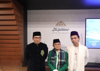 Ridwan Kamil Ajak Ustaz Abdul Somad Kunjungi Galeri Rasulullah SAW di Masjid Raya Al Jabbar