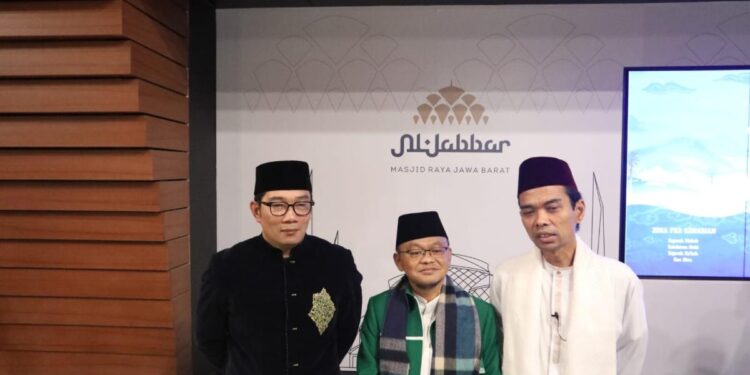 Ridwan Kamil Ajak Ustaz Abdul Somad Kunjungi Galeri Rasulullah SAW di Masjid Raya Al Jabbar