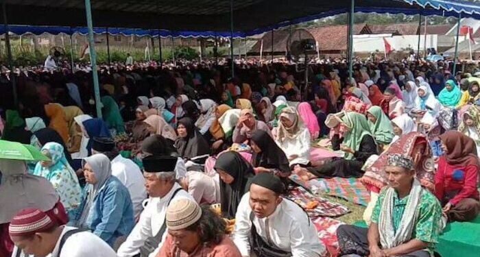 Hashim Sampaikan Pesan Prabowo di Pesantren Suryabuana Magelang