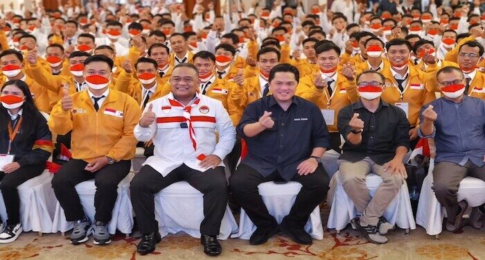 Dapat Dukungan Menteri BUMN Erick Thohir, BP2MI Lepas Ratusan PMI ke Luar Negeri