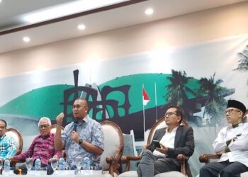 Kemesraan Elite dan Otak-Atik Pilpres 2024