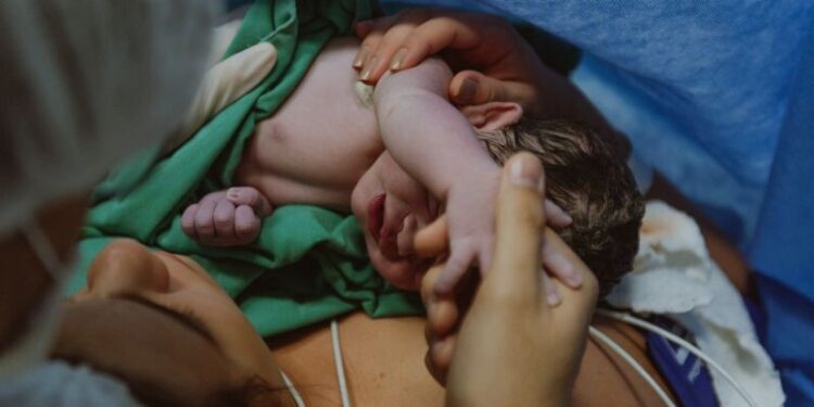 Dokter Jelaskan Tahapan Pemeriksaan Kesehatan Bayi Baru Lahir