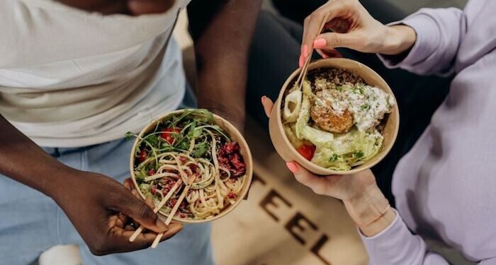 Kiat Kendalikan Porsi Makan untuk Turunkan Berat Badan