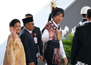 Presiden Jokowi Hadiri Sidang Tahunan MPR Mengenakan Pakaian Maluku