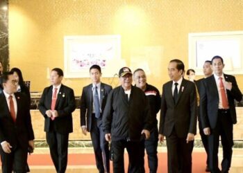 Jokowi dan Ketua Umum Hanura Bertemu di Medan
