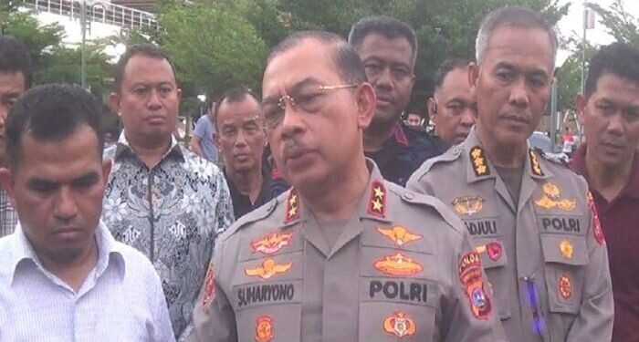 Kapolda: TIdak Ada Polisi Injak Tempat Ibadah di Mesjid Raya Sumbar