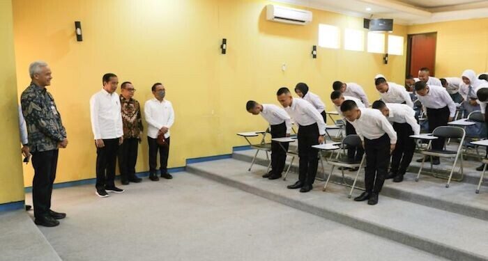Ganjar Sebut Jokowi Ingin SMKN Jateng Jadi Percontohan Nasional