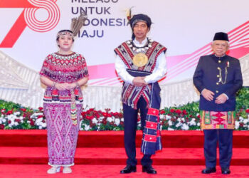 Hadiri Sidang Tahunan, Puan Kenakan Baju Adat Dayak dengan Motif Sakral