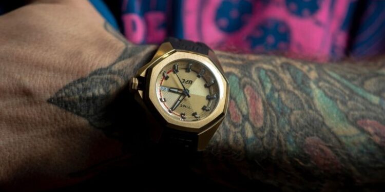 Koleksi Jam Tangan Timex Kolaborasi Peanuts dan UFC Hadir di Indonesia