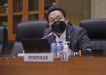 Bahas Penanganan Polusi Udara, Charles Honoris Usul Bentuk Pansus