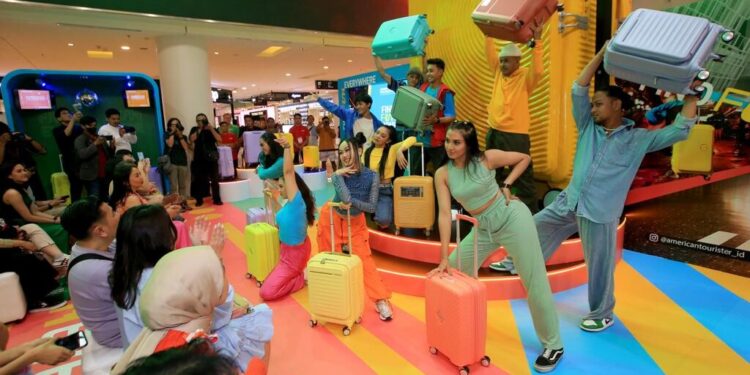 Banyak Tanggal Merah dan Travel Fair, American Tourister Ajak Eksplor Destinasi Inspirasi Remaja Untuk Ready To Go Berlibur Seru!