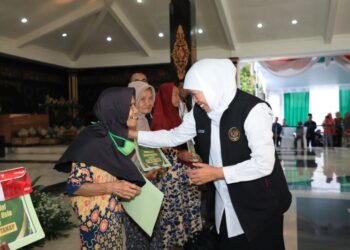 Pemprov Jatim Salurkan Bantuan untuk Warga di Jombang