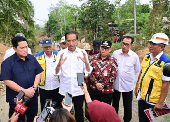 Presiden Jokowi Ketika Meninjau Progres Penanganan IJD di Kabupaten Penajam Paser Utara