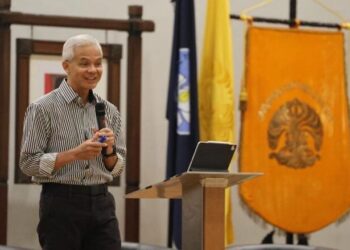 Ganjar Komitmen Hadirkan Sekolah Gratis Se-Indonesia