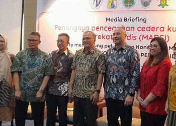 Para dokter ahli saat mengakhiri diskusi tentang MARSI. (Foto: Aji)