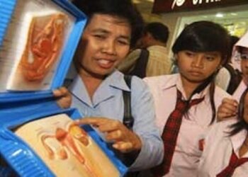 Orang Tua Harus jadi Guru Pertama Edukasi Seksual bagi Anak