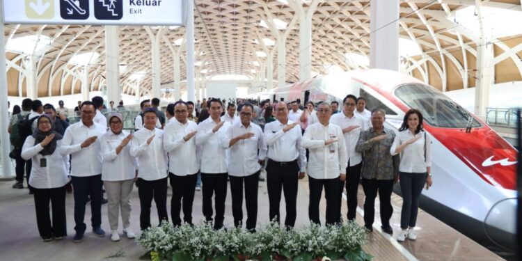 Beli Tiket Kereta Cepat Whoosh Bisa di M-banking BNI