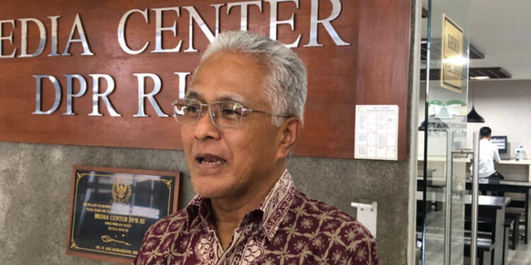 Anggota Komisi II DPR: Putusan MK Harus Dikonsultasikan ke DPR Dahulu