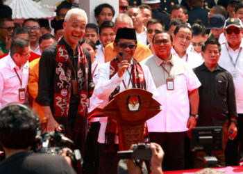 Ganjar-Mahfud Resmi Daftar KPU, Janji Bawa RI Maju