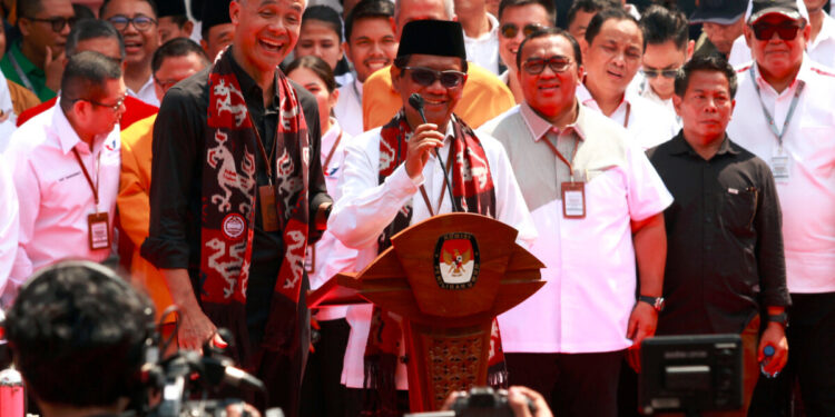 Ganjar-Mahfud Resmi Daftar KPU, Janji Bawa RI Maju