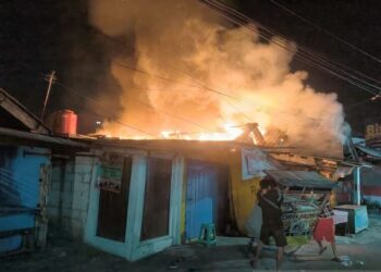 Empat Kios Ludes Terbakar di Ciracas Jakarta Timur