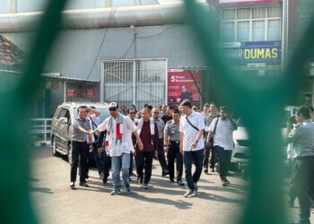 Munarman Eks Jubir FPI Disambut Simpatisan Usai Bebas