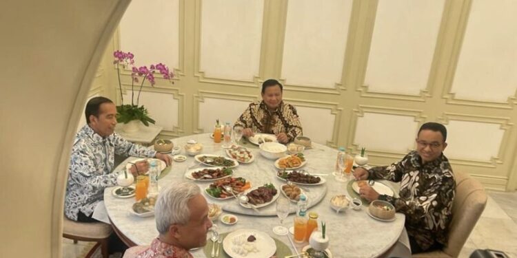Jokowi Makan Siang dengan Tiga Bakal Capres di Istana Merdeka Jakarta