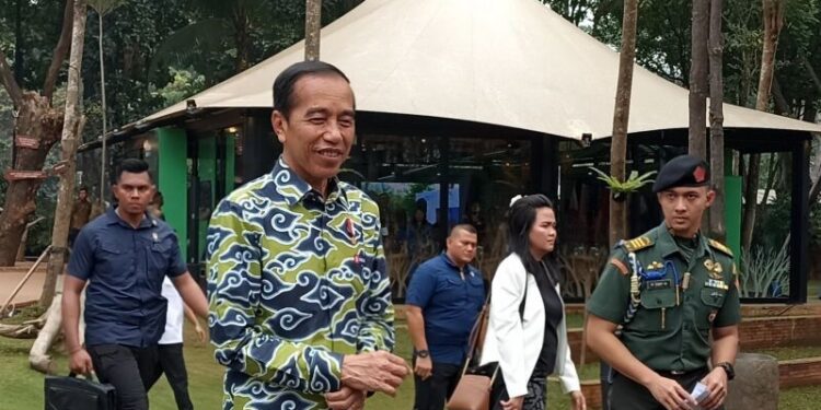 Jokowi Sebut Hubungan ke Megawati Baik Meski Gibran Bacawapres Prabowo