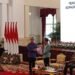 Presiden RI Joko Widodo (Jokowi) memberikan pengarahan kepada Peserta Program Pendidikan Singkat Angkatan (PPSA), di Istana Negara, Jakarta, Rabu (4/10/2023).
