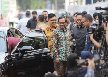 Mahfud MD saat Tiba di RSPAD untuk Melakukan Pemeriksaan