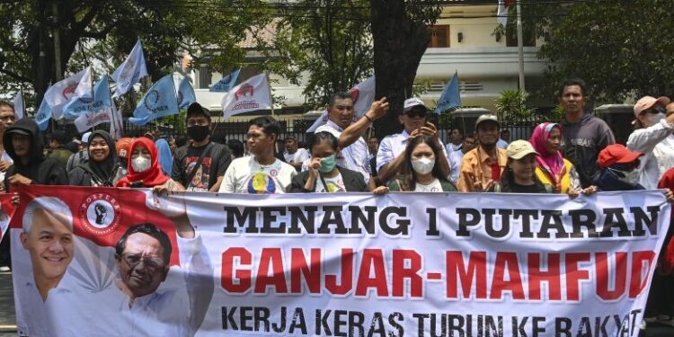 Hari ini! Relawan Siap Antar Ganjar-Mahfud Daftar ke KPU