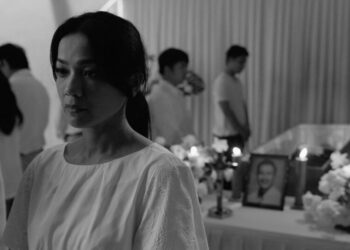 Sebuah first look dari film "Jatuh Cinta Seperti di Film-Film".