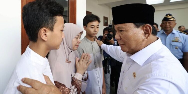 Menteri Pertahanan Temui Keluarga Korban Kecelakaan Pesawat Tempur