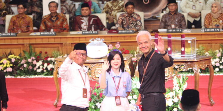 Ganjar Optimistis Menang di Medan Meski Bobby Dipecat PDIP