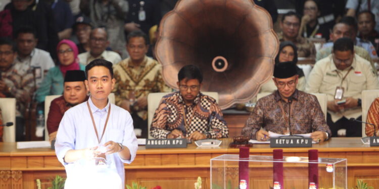 Gibran Tentang Pijat Nomor Dua: Tetap Optimis