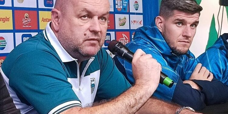 Persib Bandung Berambisi Lanjutkan Tren Positif Ketika Jamu Arema FC