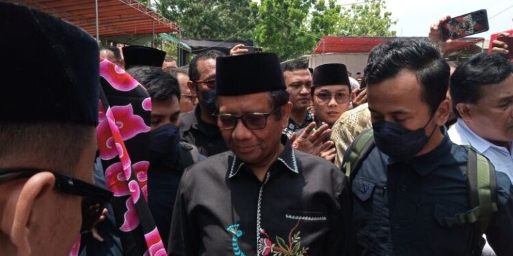 Menkopolhukam Ajak Ratusan Mahasiswa di Cirebon Jaga Pemilu Damai