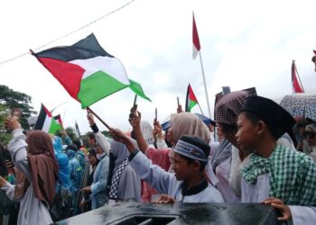 Warga Lombok Tengah Kumpulkan Rp 1,8 Miliar Bantu Palestina