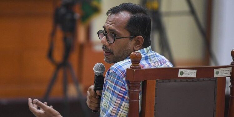 Haris Azhar Dituntut Empat Tahun Penjara