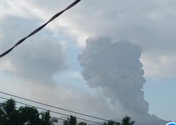 PVMBG: Gunung DukonoSemburkan Abu Setinggi 2.600 meter