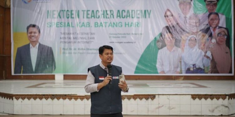 Penggunaan Gawai Tidak Tepat Berdampak Pada Masa Depan Anak