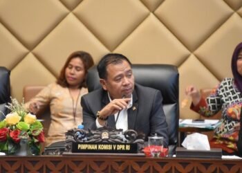 Komisi V Desak Menhub Tingkatkan Fasilitas Kenyamanan Pengguna Kereta Cepat dan LRT