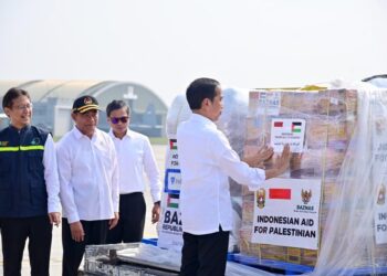 Menko PMK Dampingi Presiden Lepas Bantuan Kemanusiaan Tahap Kedua untuk Palestina