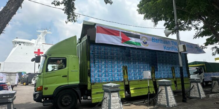 TNI AL bersama Le Minerale